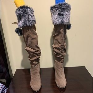 BRAND NEW Linda Faux Fur Wedge 9.5